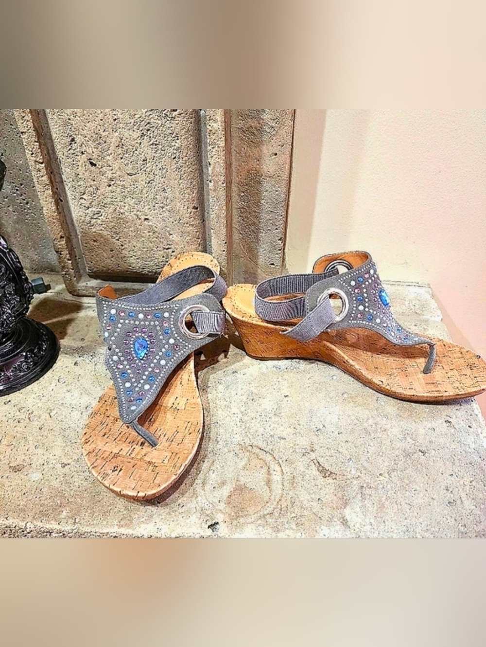 NWOB White Mountain Adeline Embellished Slimgback Wedge Thong Sandals Size 9.5
